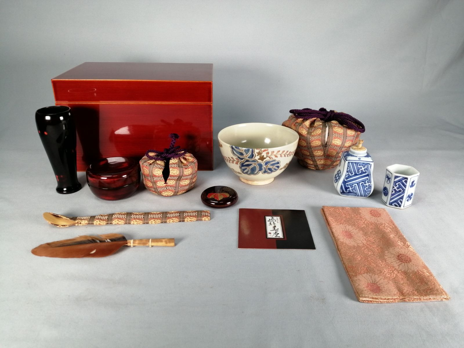茶事具】春慶塗茶箱 茶道具セット(茶筅筒、香合、棗、茶杓、茶掃き