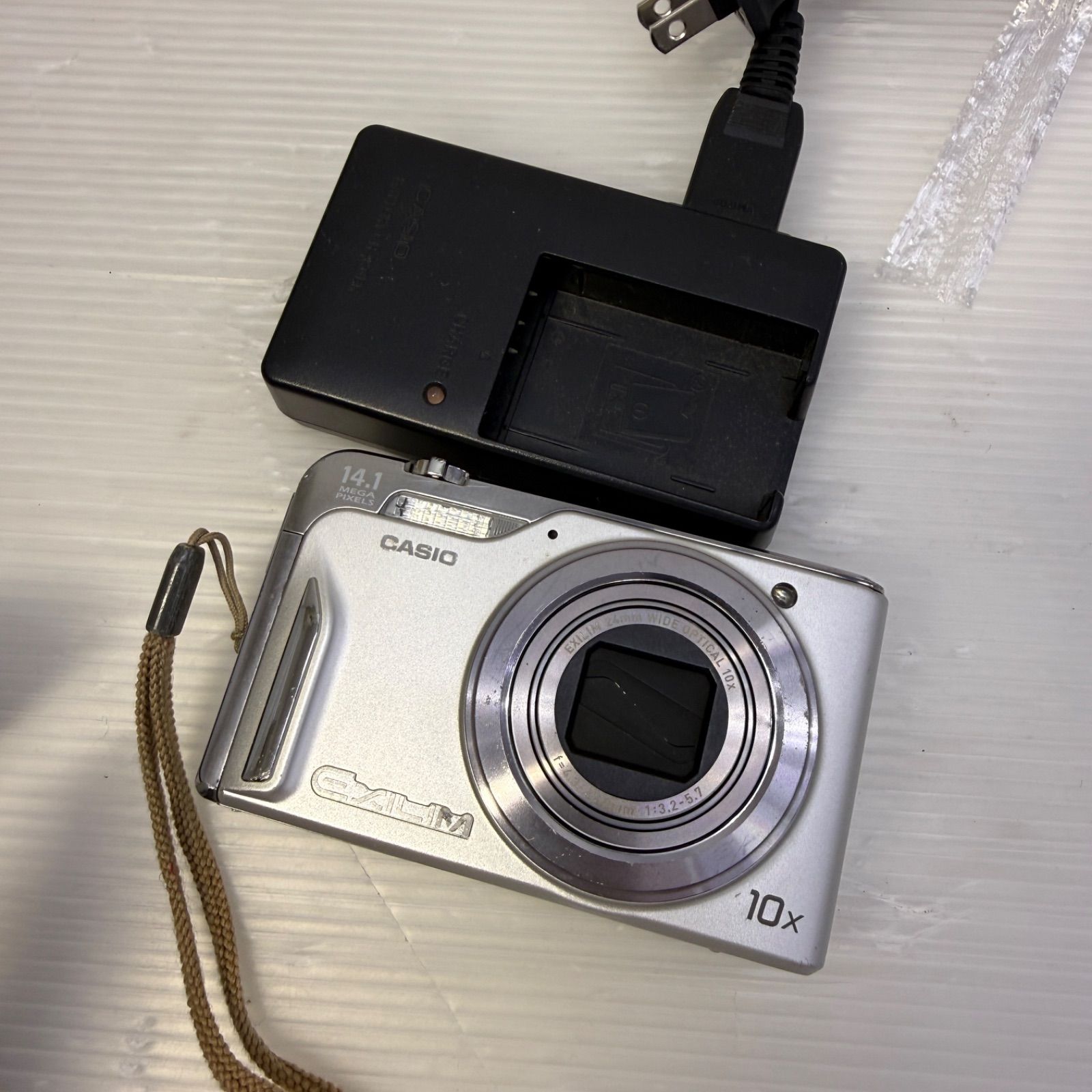 ☆カシオ CASIO☆EXILIM エクシリム EX-H15 シルバー コンパクト