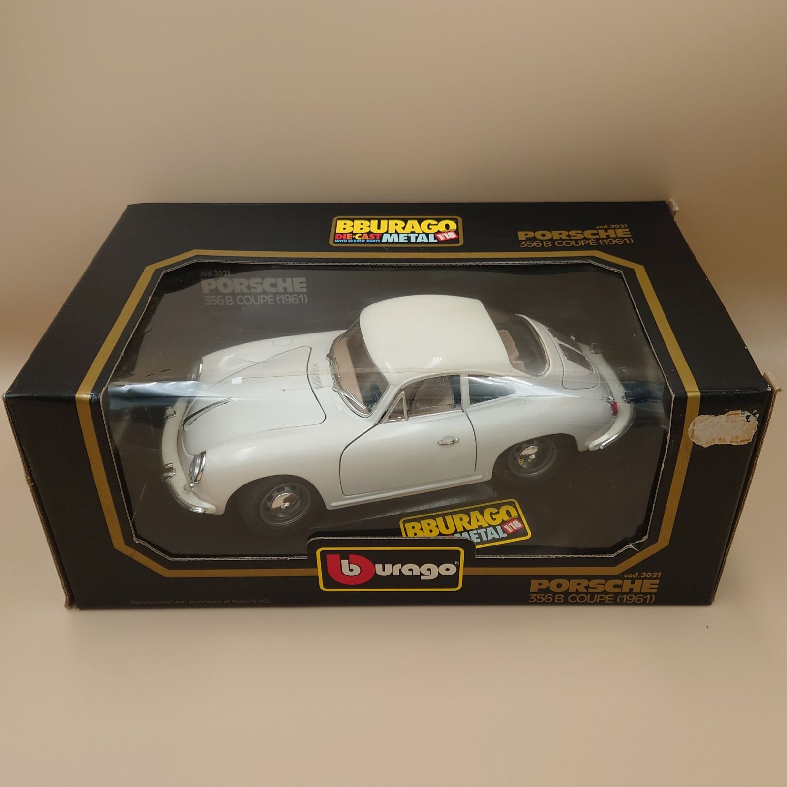 1/18 ポルシェ 356B クーペ 1961 ホワイト PORSCHE 356B ダイキャスト