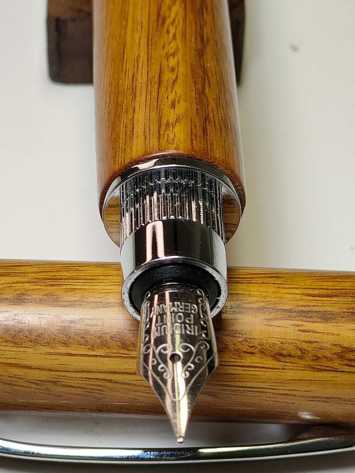 世界で一番硬い木【リグナムバイタ】グラデュエイト万年筆 - メルカリ