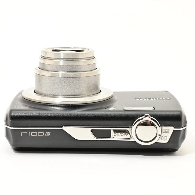 良品＞ FUJIFILM FinePix F100fd｜デジタルカメラ｜動作良好｜使用感