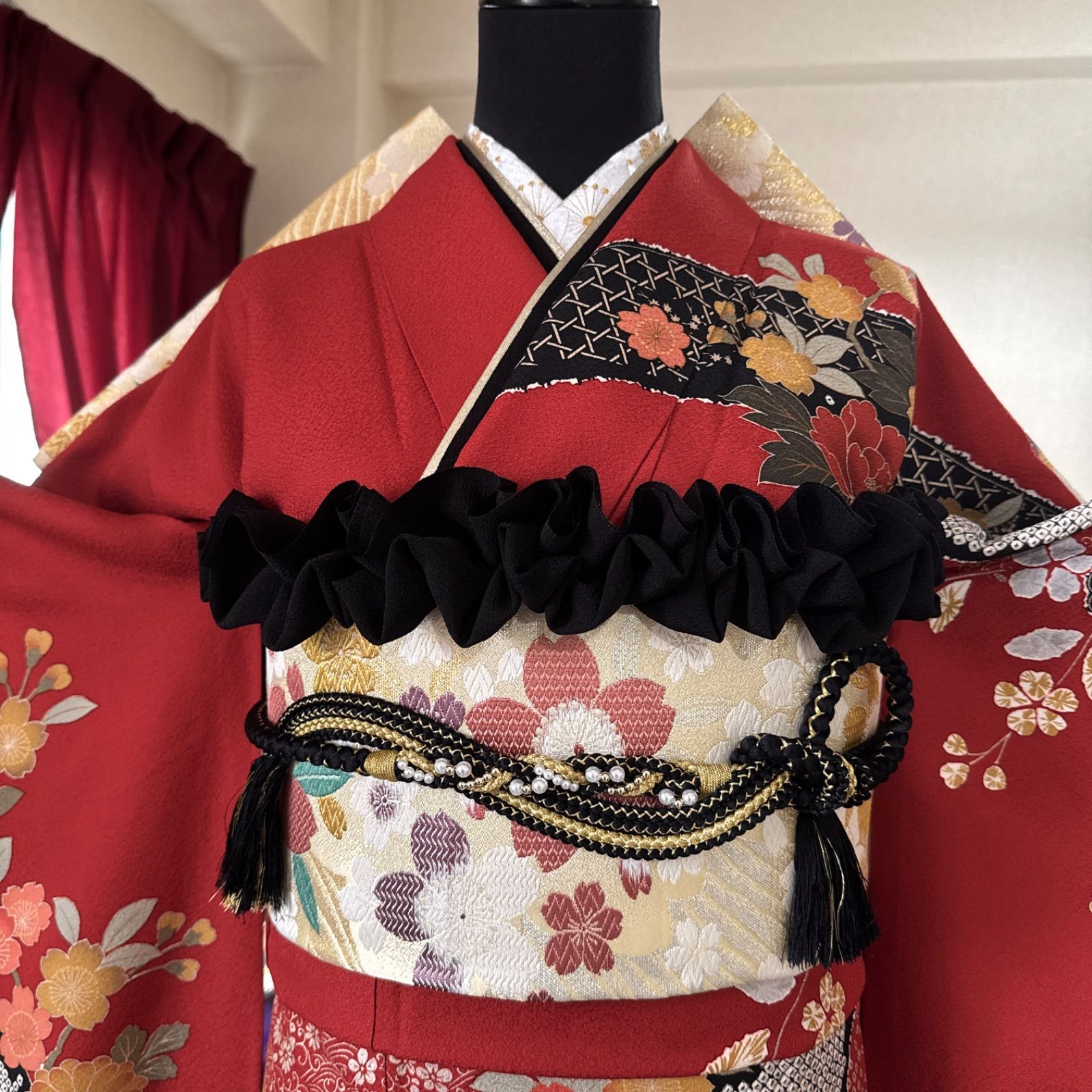 豪華振袖セット(4点)・袋帯・半衿・重ね衿・古典柄・駒刺繍・花車