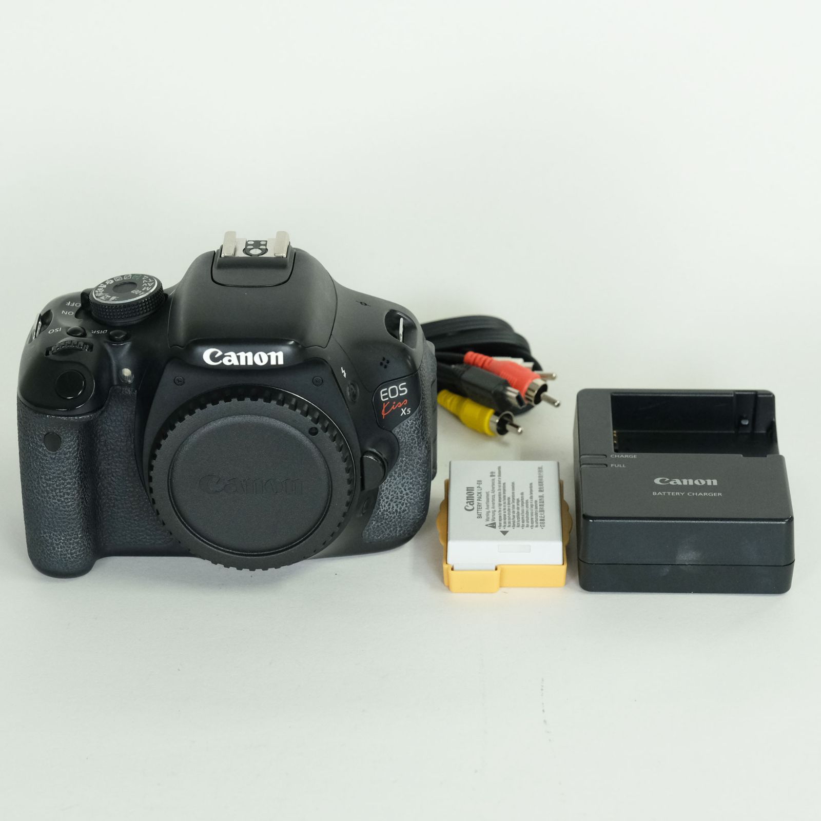 並品] Canon EOS Kiss X5 ボディ | キヤノンEF-Sマウント - メルカリ