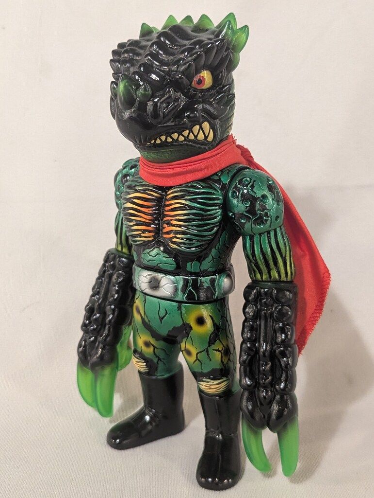 REALHEAD/ヒラリークリキントン ドラコマン ボディ黒成型/頭アーム