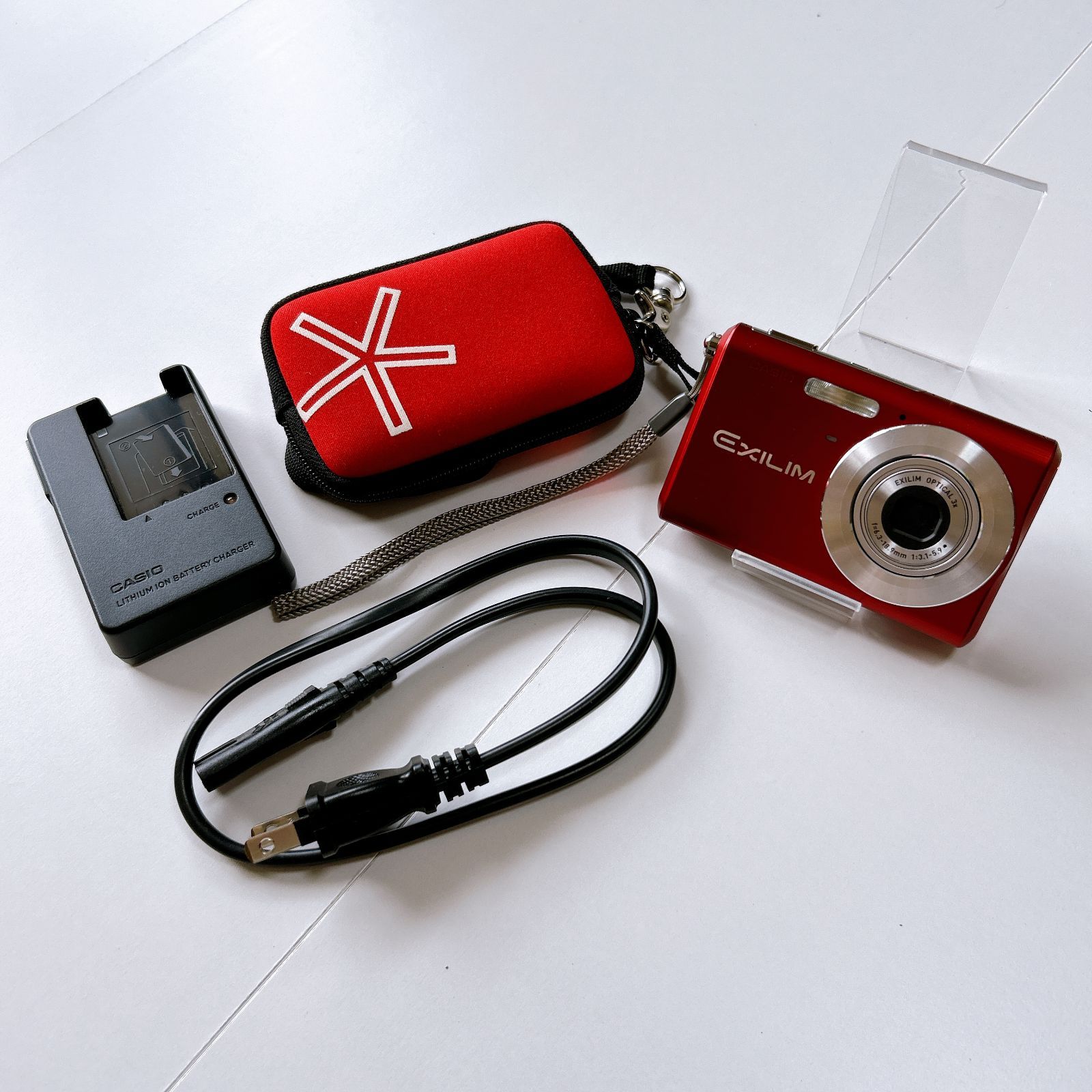 希少】CASIO カシオ デジカメ 赤 EXILIM EX-FC200S 【公式通販】