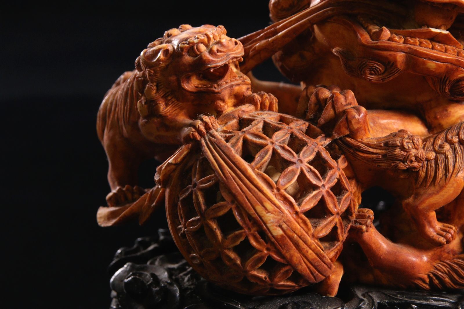 リアルな木製の野鳥 「モズ」 木彫りの野鳥 バードカービング 野鳥彫刻