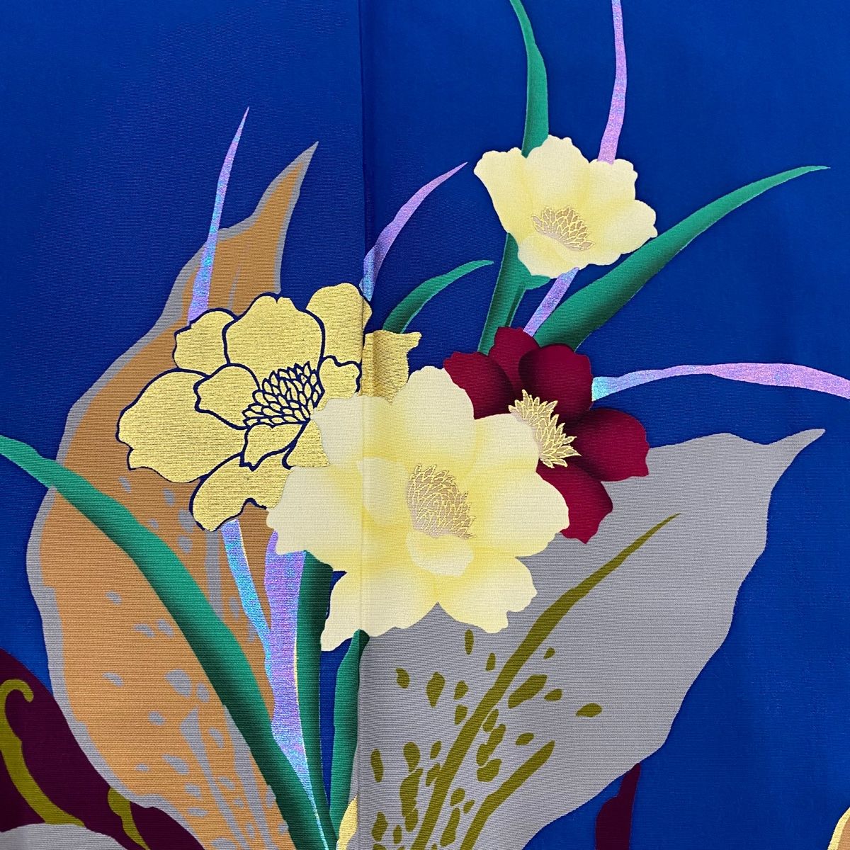 は*ー様 振袖 裄67 作家物 セミアンティーク 一つ紋 青海波に花柄金彩