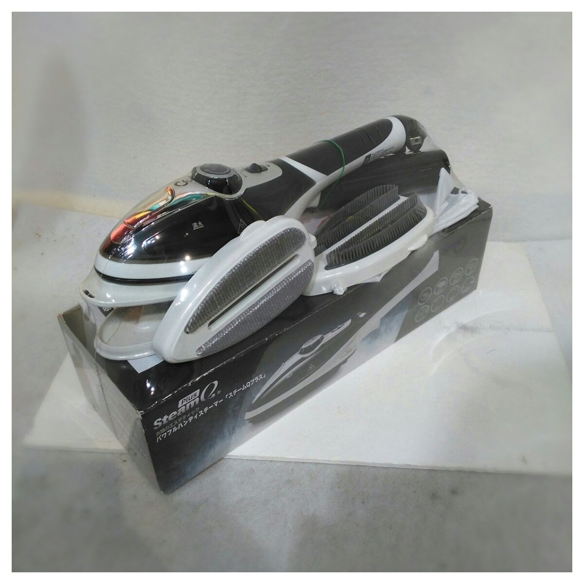 衣類のエステティック パワフルハンディスチーマー「スチームQ」 衣類