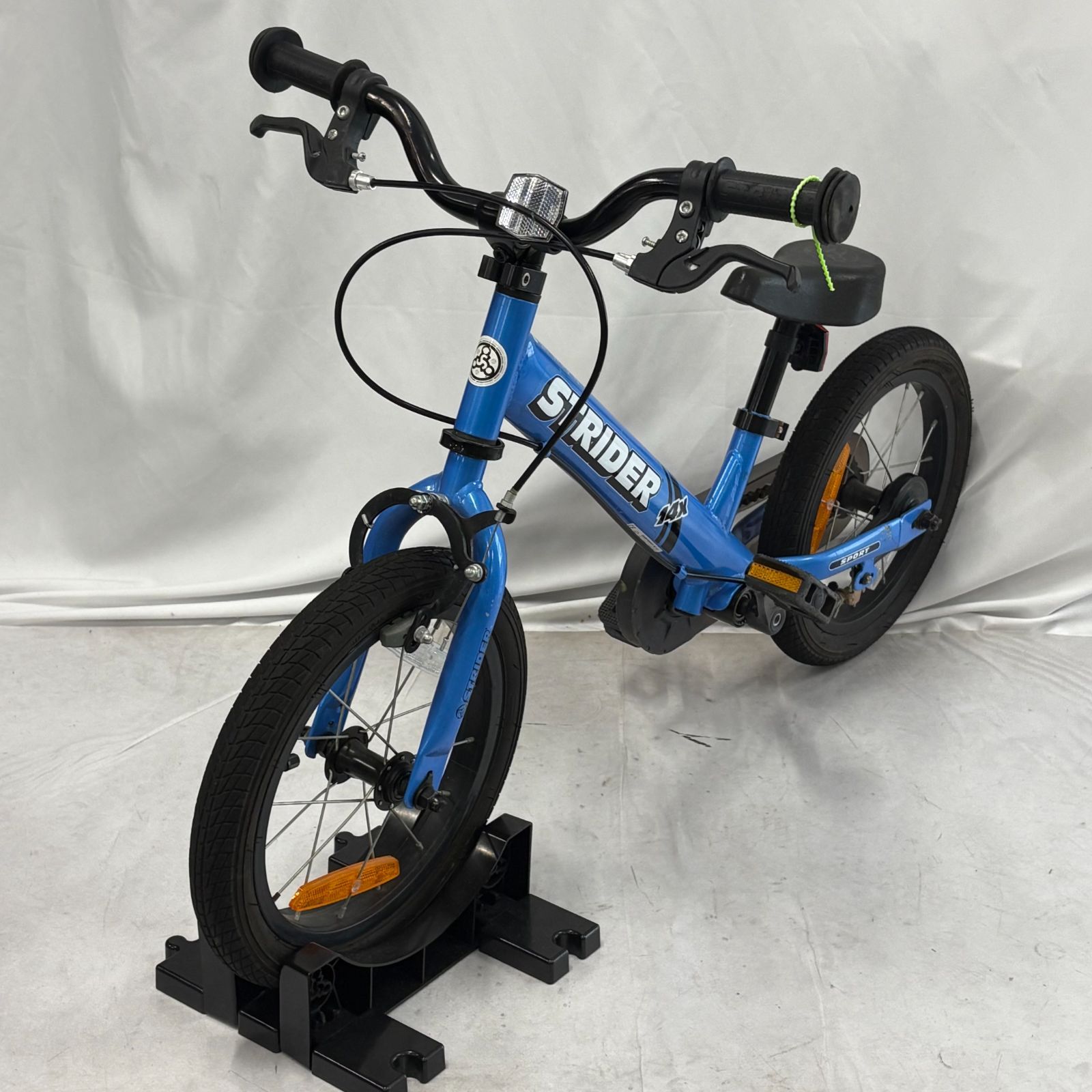 送料込み STRIDER 14インチ キッズバイク 青 ストライダー14x sports