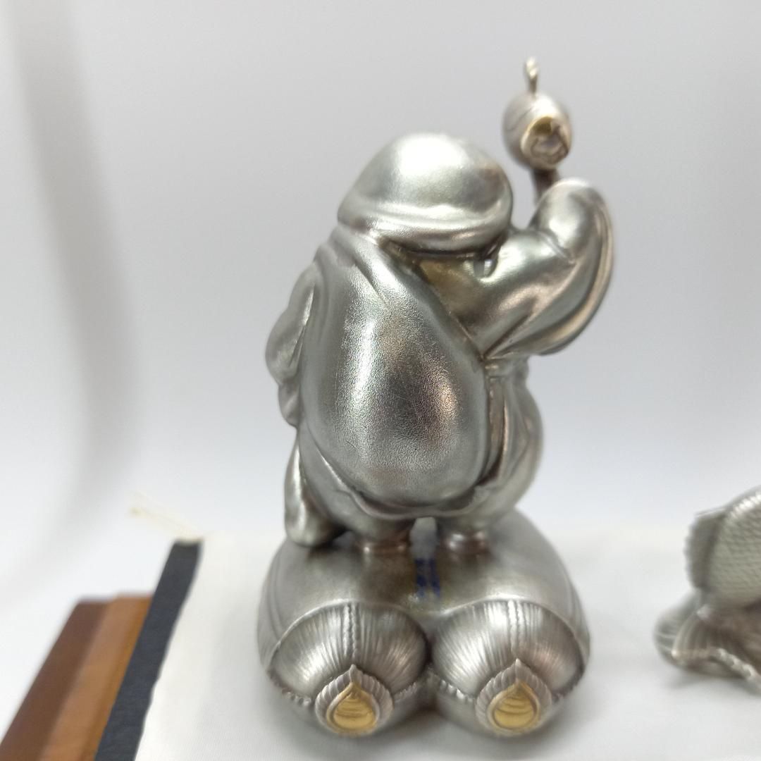 純銀製 恵比寿 大黒天 置物 木箱、ガラスケース付き 純銀製】大黒天