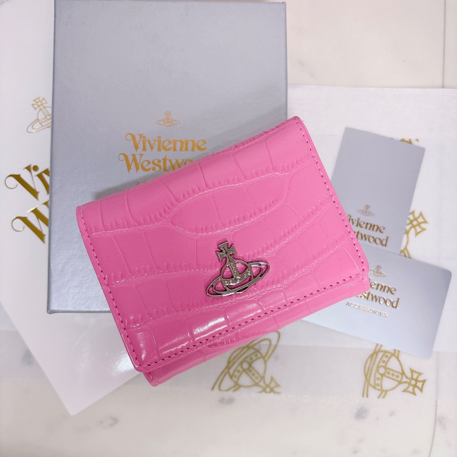 最新♡】Vivienne Westwood 三つ折財布 ピンク オーブ 再入荷【最新