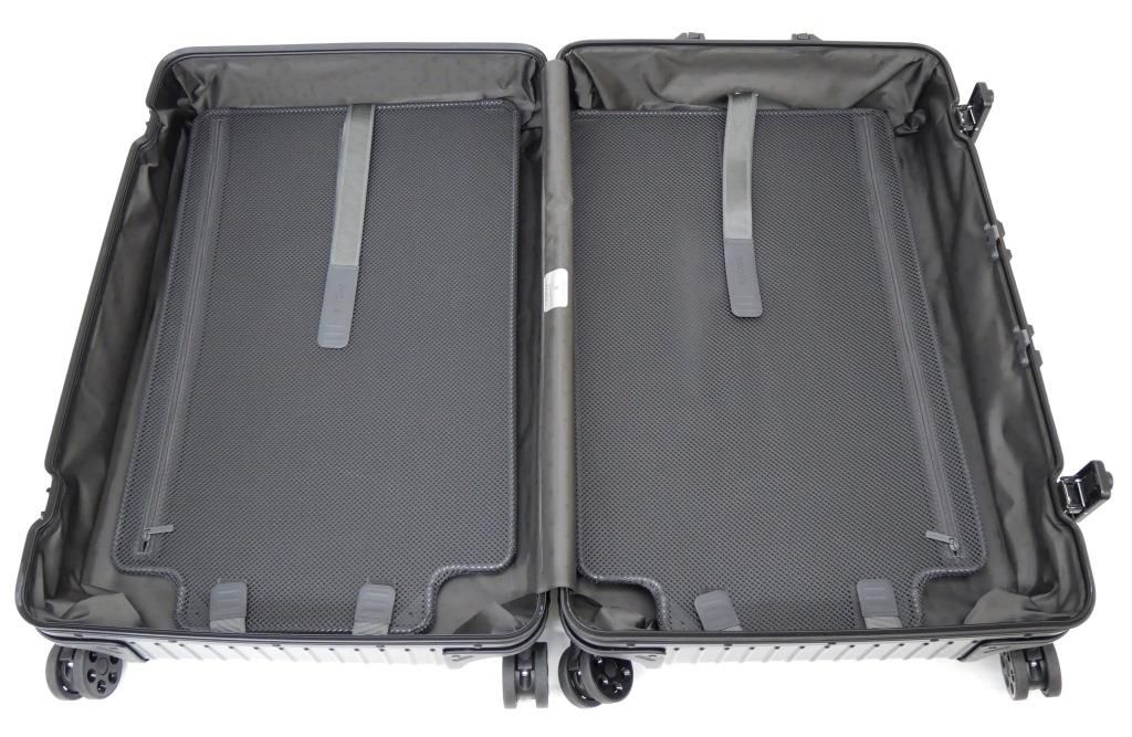 オリジナル チェックイン Lアルミニウム製スーツケース | チタニウム