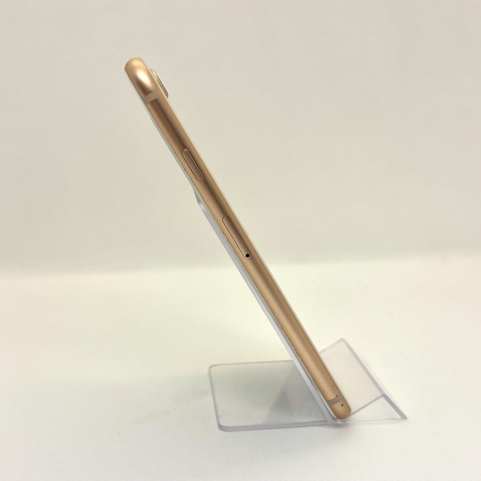 並品】【新品バッテリー100%】 高品質 iPhone 8 64GB ゴールド 2358