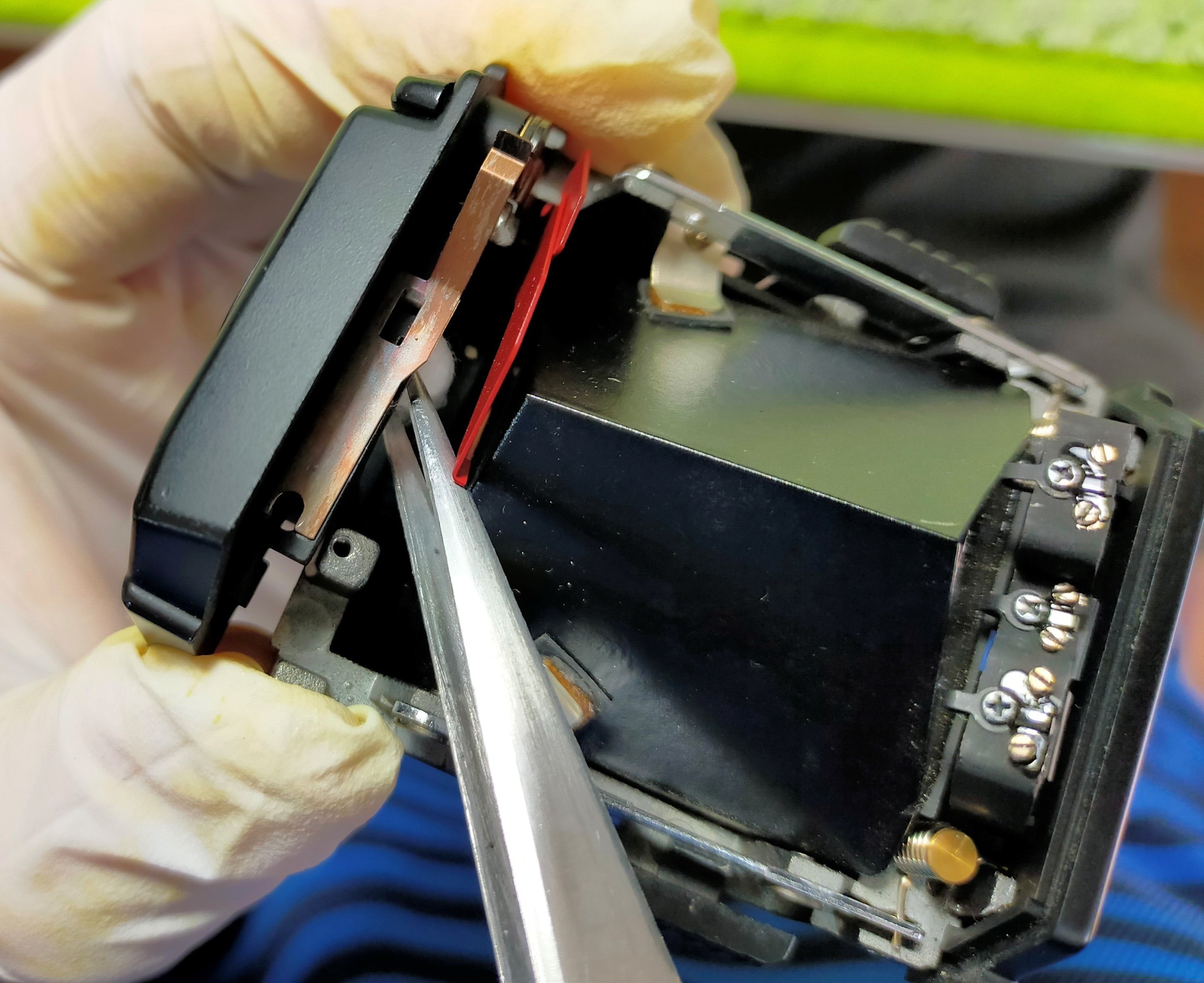 Nikon F3、F3HPのファインダー清掃｜フィルムカメラ修理のアクアカメラ