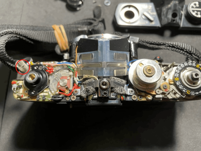 ☆ オリンパス OLYMPUS OM-2(分解整備済み・プリズム劣化なし・モルト