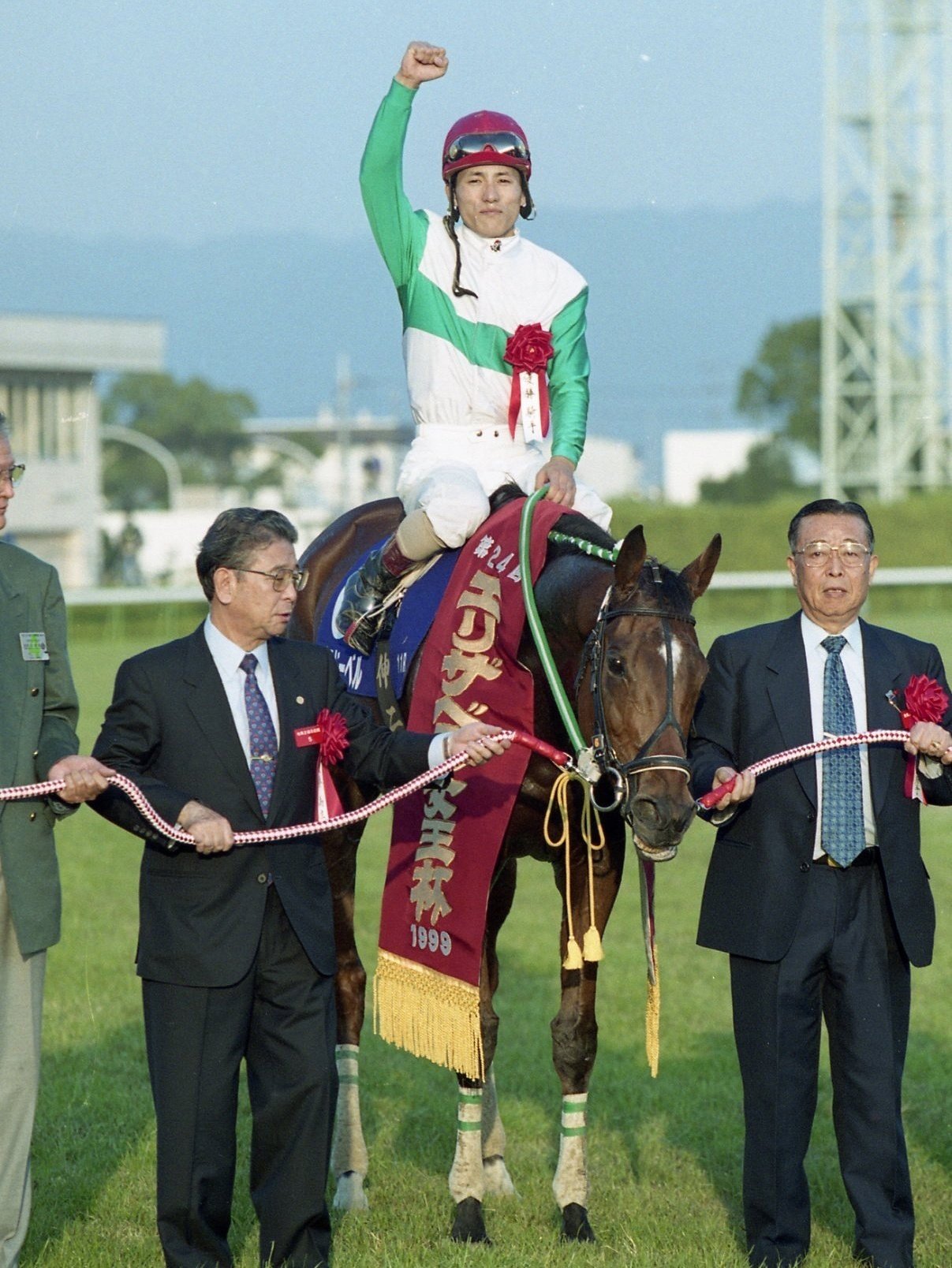 ウマ娘」のCMでも話題！〝女王〟メジロドーベルを「東スポ」で振り返る