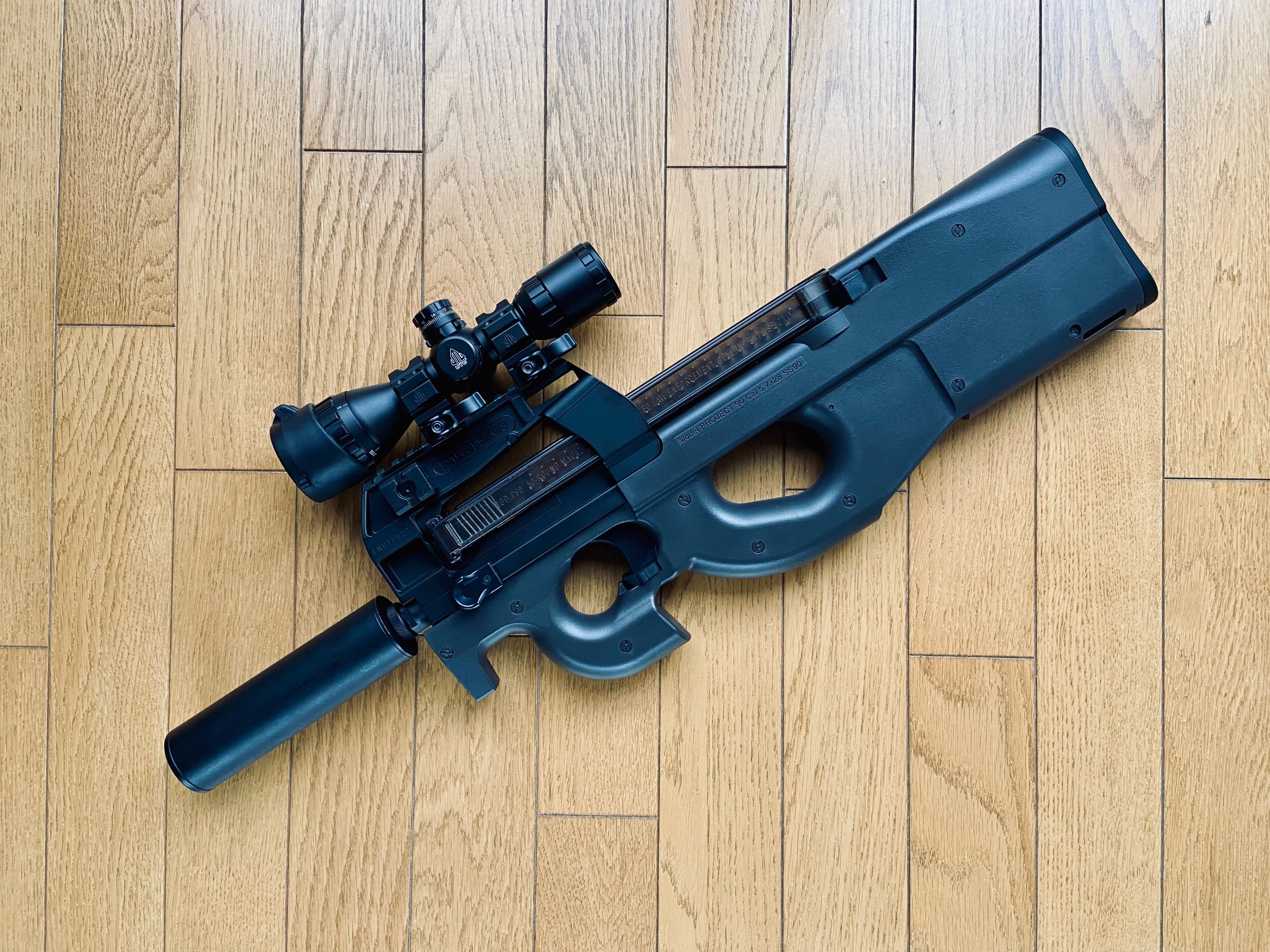 東京マルイ P90 TR カスタム レイルハンドガード アームドマグクリップ