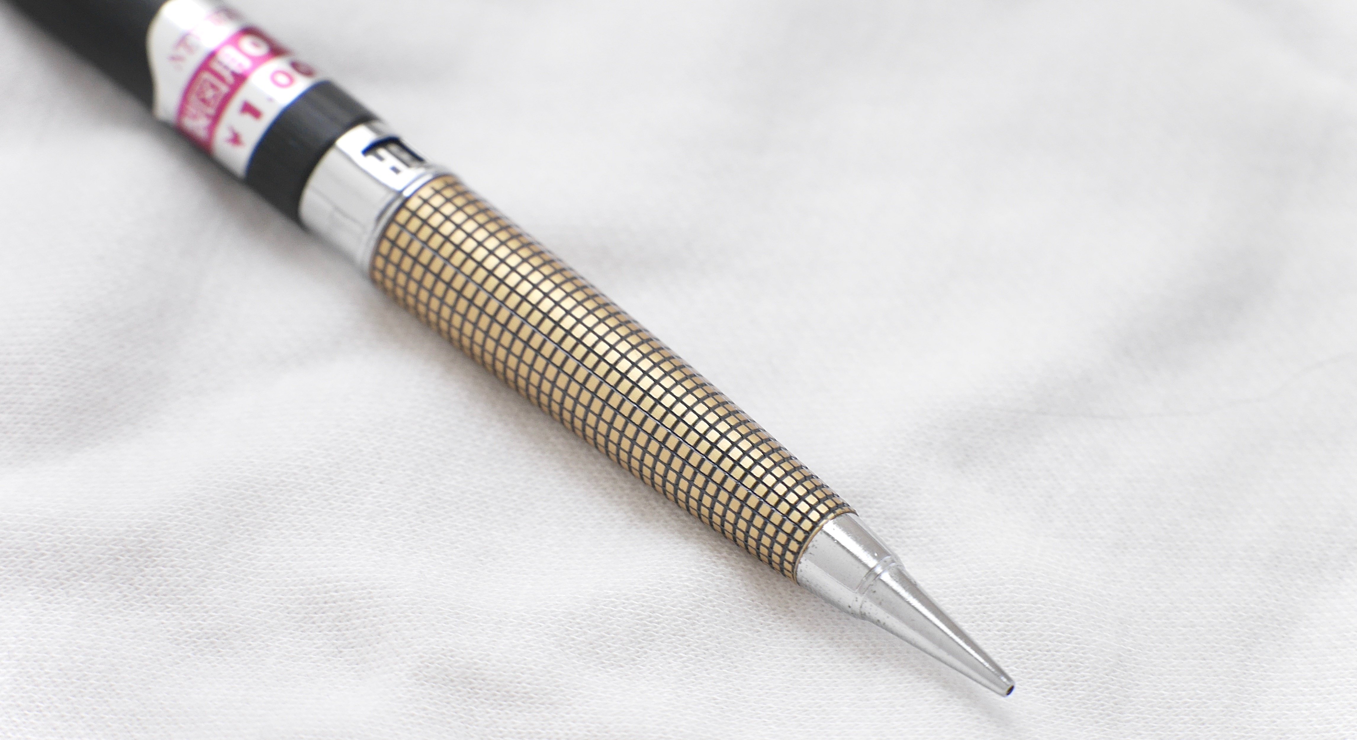 ニューマン 木目調｜柊