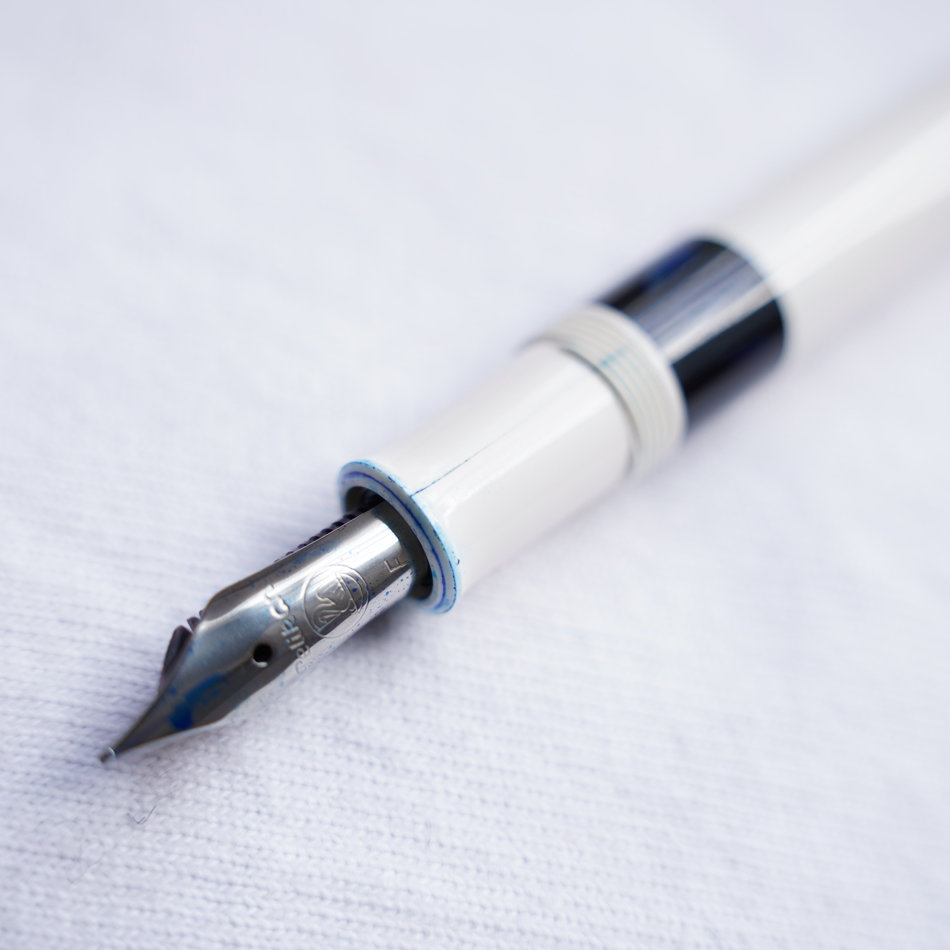 Pelikan M205 Classic White｜水酸