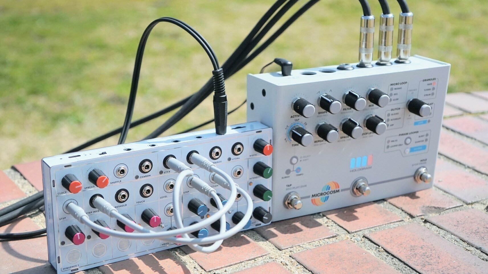 Hologram Microcosm｜高機能グラニュラーエフェクター Hologram