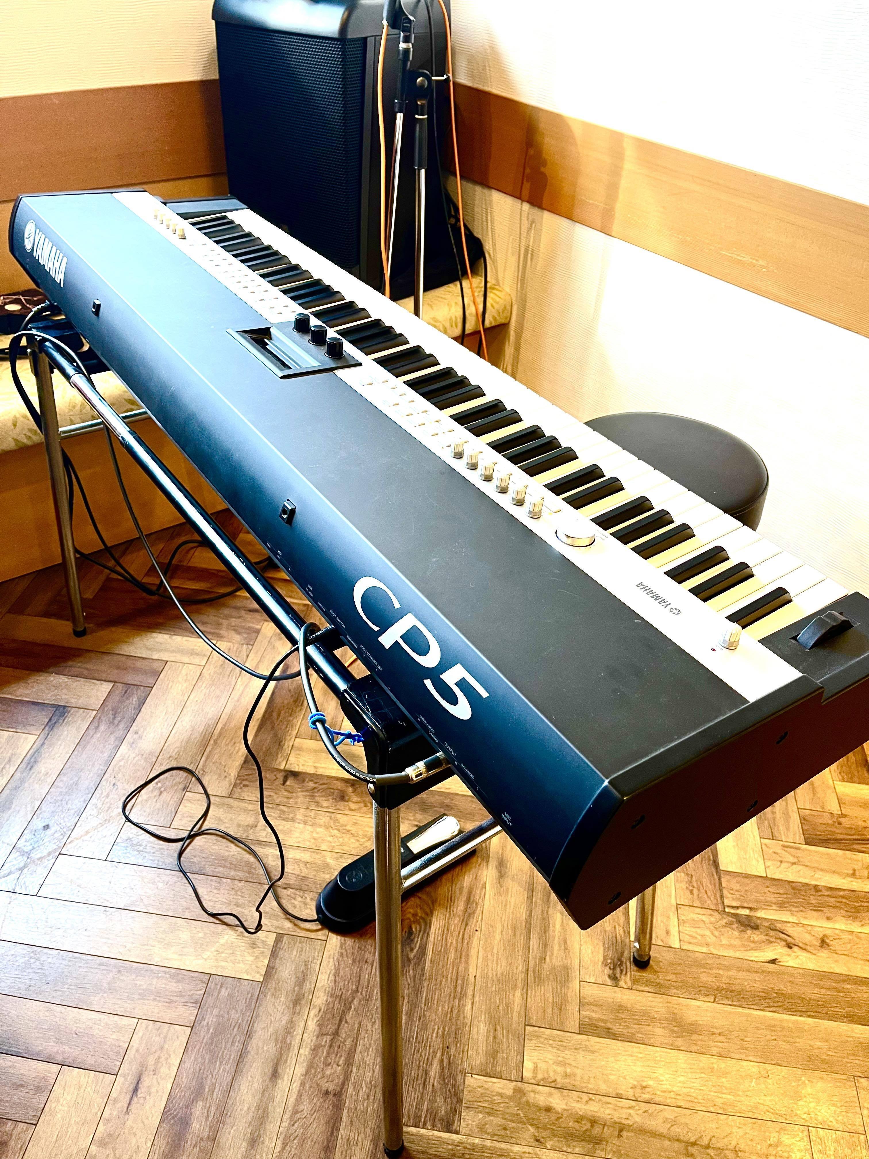 YAMAHA CP5 ステージピアノ