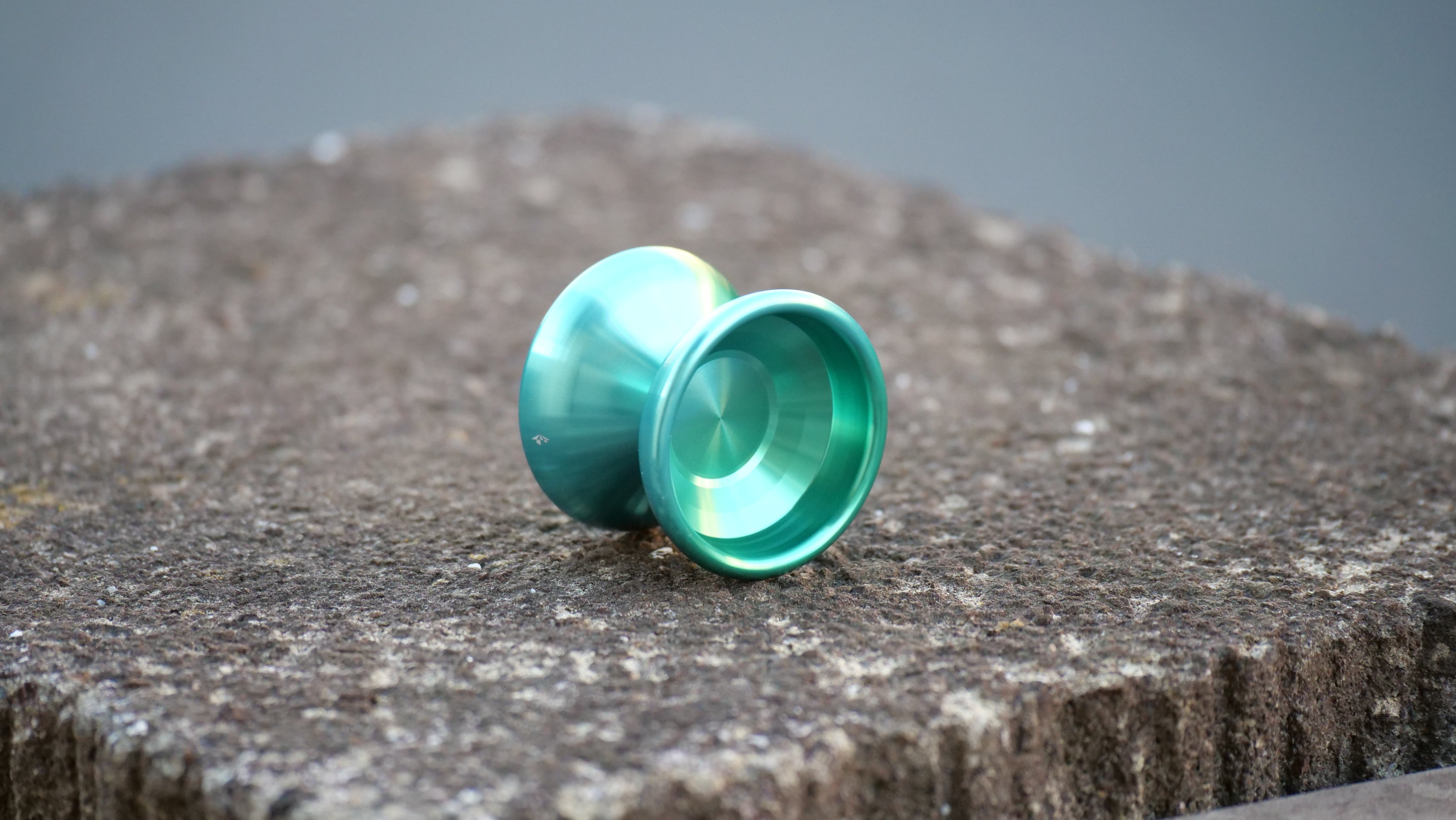 トンボ en 氷室 氷雪 モノメタルモデル「氷室(ヒムロ)」｜en