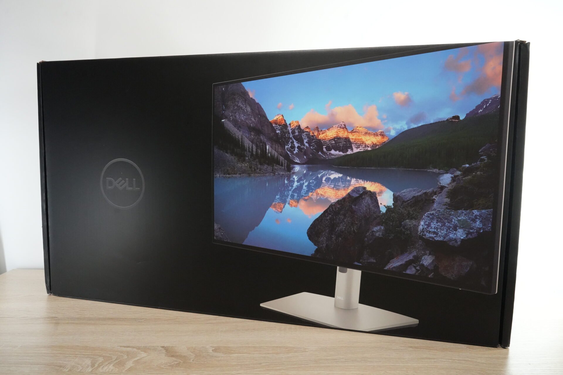 U2723QXレビュー。IPS Blackの違いとは何か｜クラシキログ【ガジェット