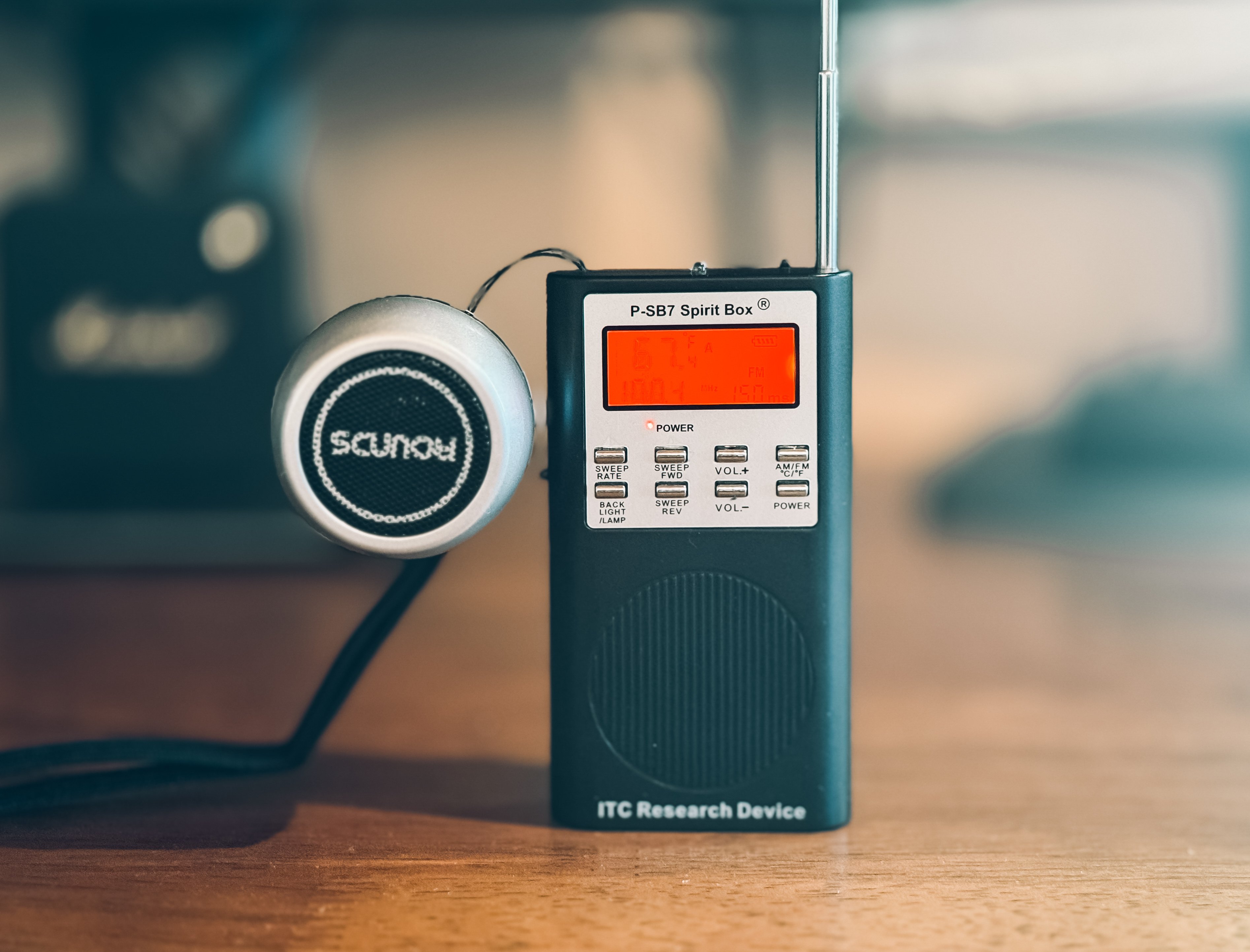 心霊ガジェット】 オカルト体質の書店員が「『スピリットボックス