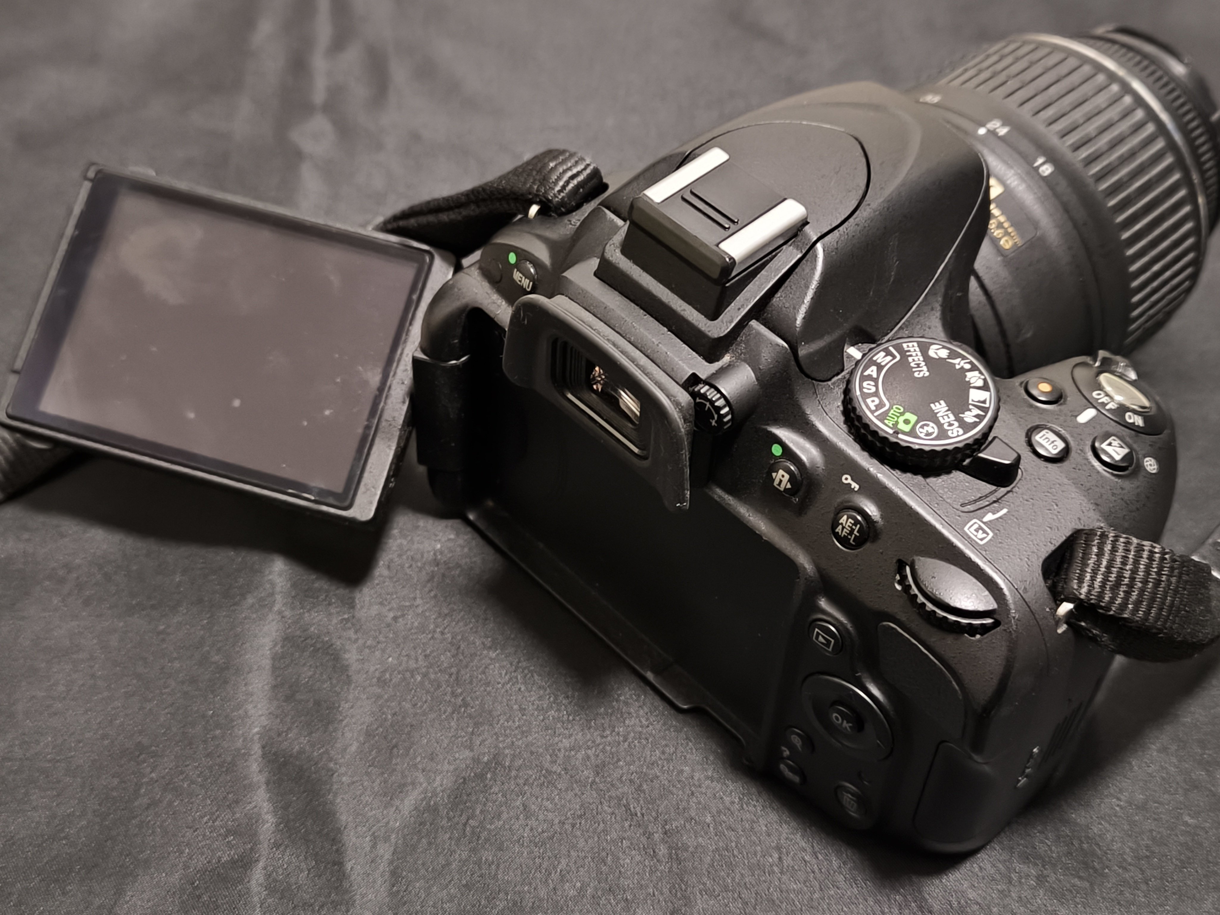 愛カメラ遍歴 Vol.5 ： Nikon D5100 スタンダードな軽量カメラ｜Tarciel