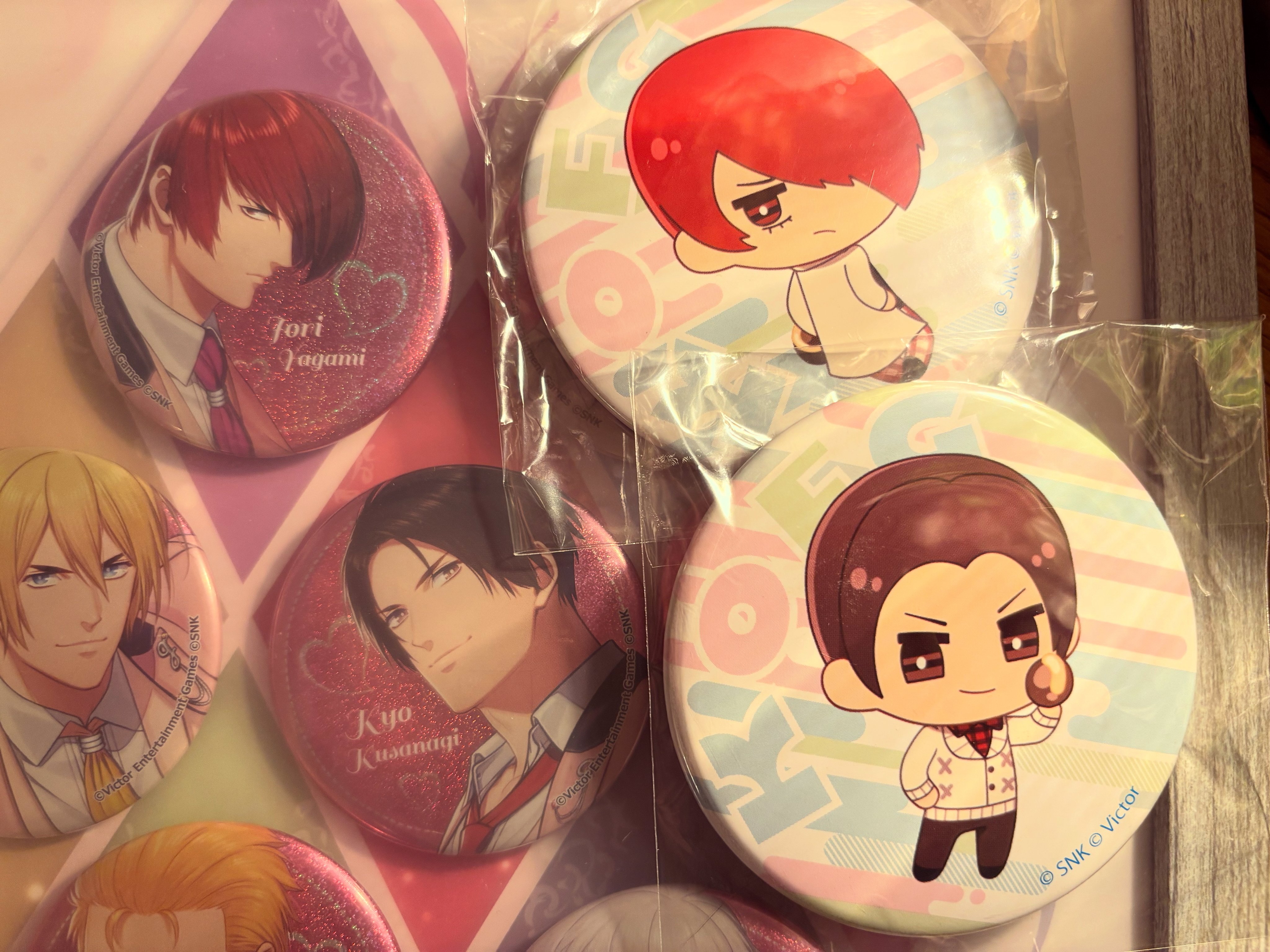 キングオブファイターズ KOF 缶バッジ セット 草薙京 八神庵 Amazon.co