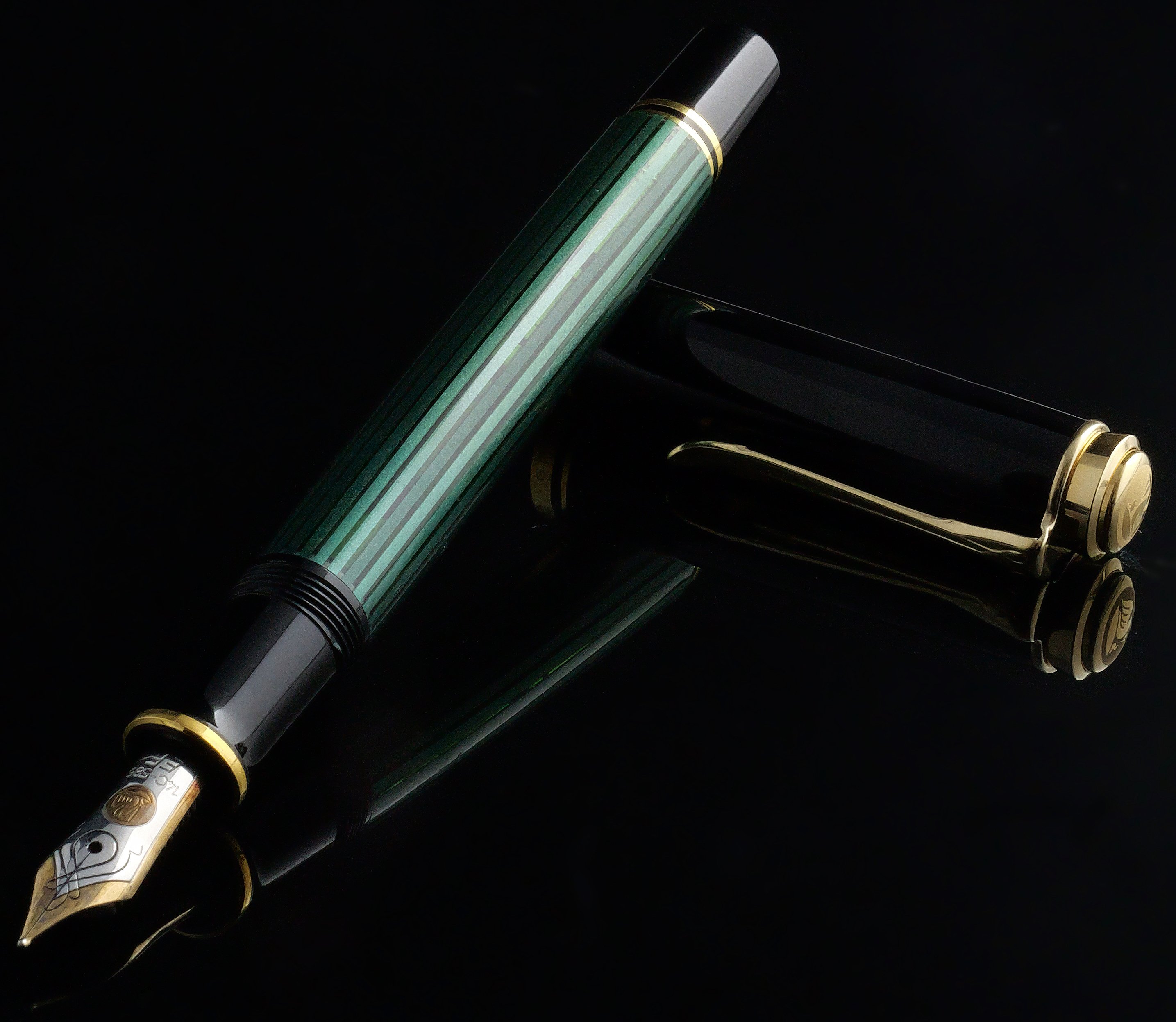 初めてのスーべレーン：Pelikan Souverän M400 Green Stripe｜Hideo