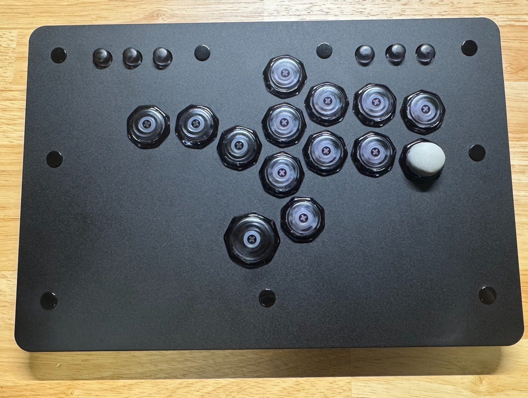 Punk WorkShop MINI BOXを買ってボタン交換する話｜ねいあん