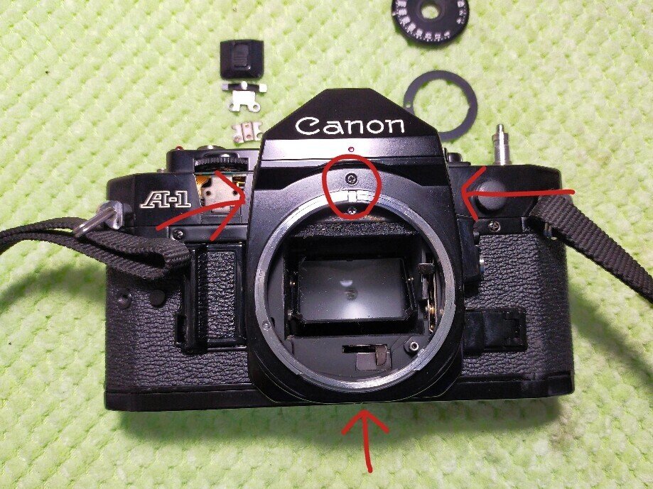 Canon A-1の分解｜フィルムカメラ修理のアクアカメラ