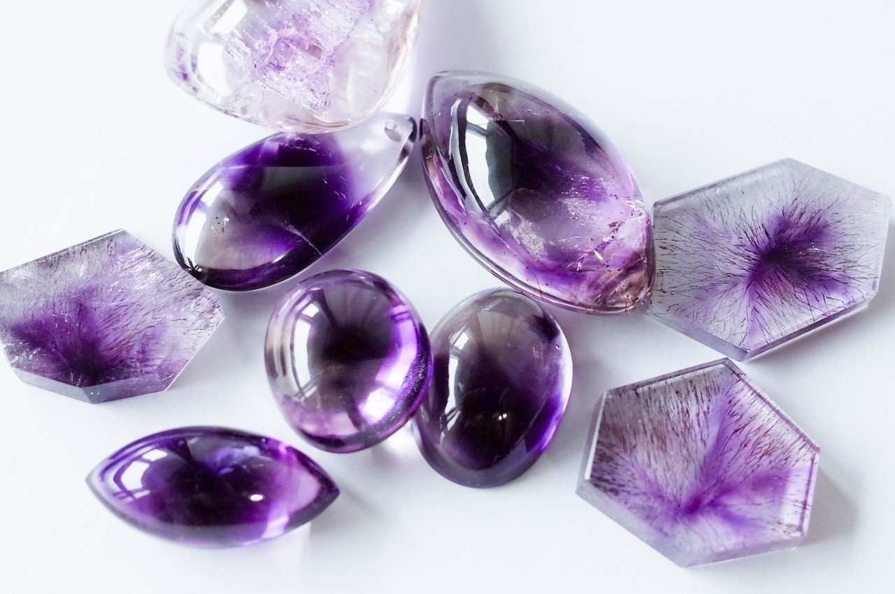 アメジスト》 と 《アメシスト》｜MOEMI SUGIMURA