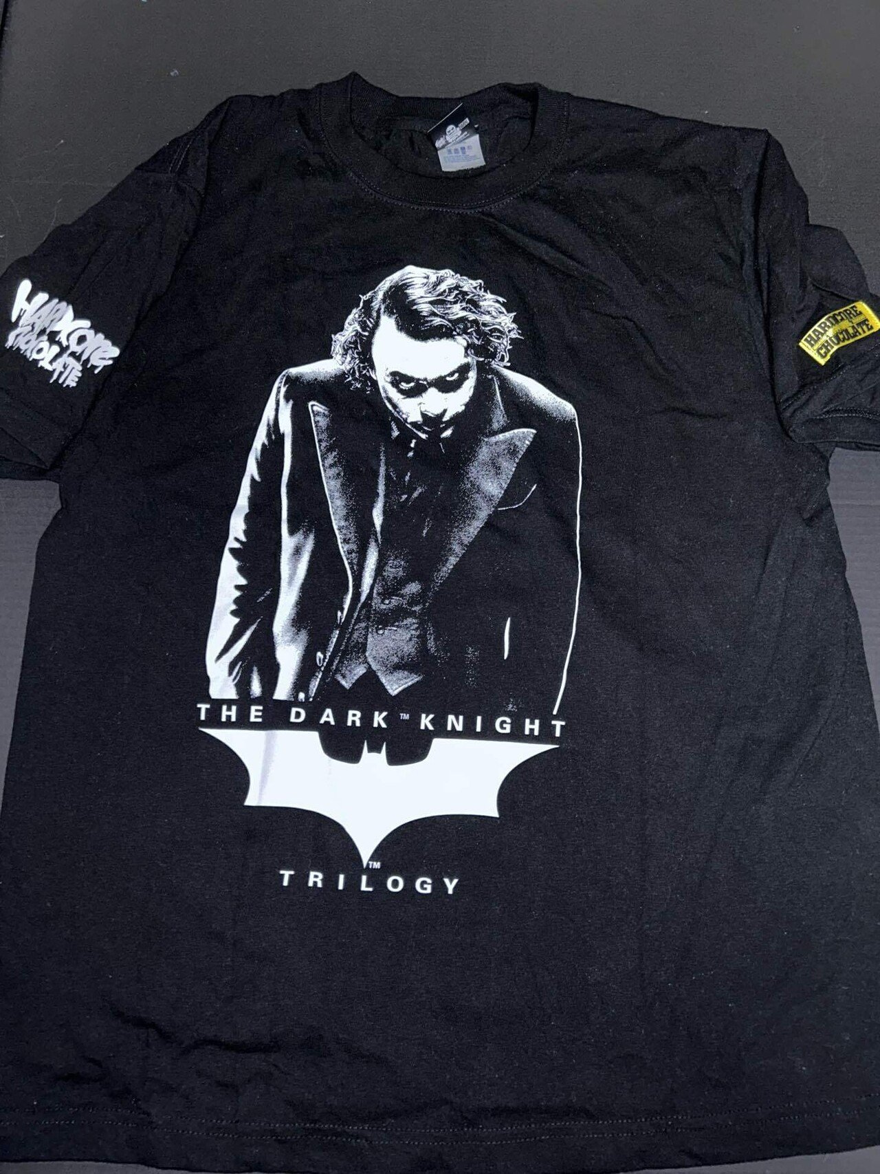 ダークナイトのTシャツ｜柳の木