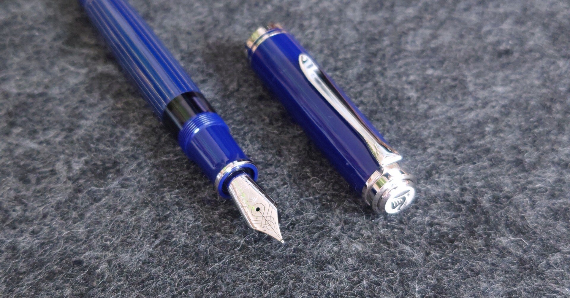 万年筆】Pelikan SOUVERÄN M815メタルストライプブルーという逸品に