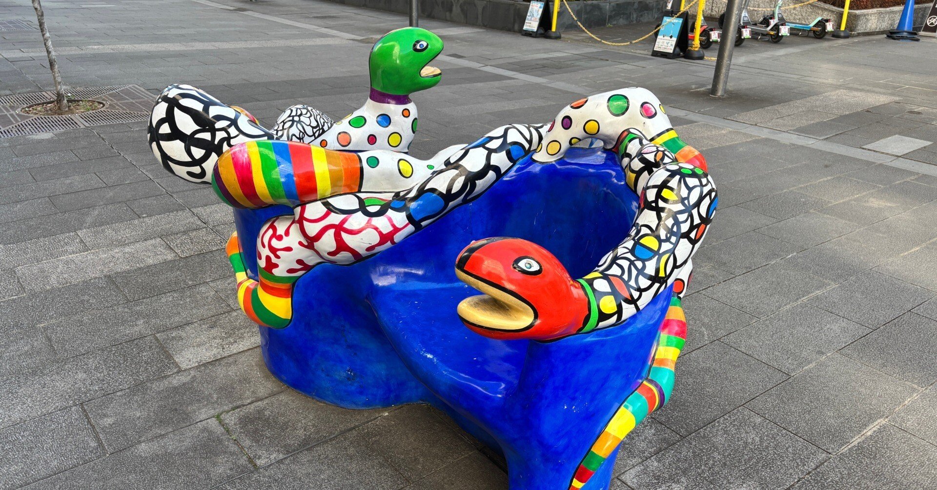 立川のニキ・ド・サンファル｜龍の子(たつのこ)