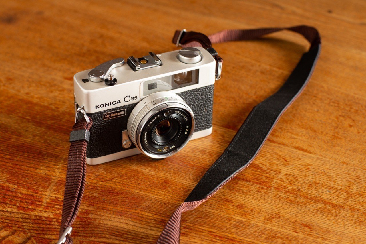 my camera] Konica C35 Flashmatic｜薄明