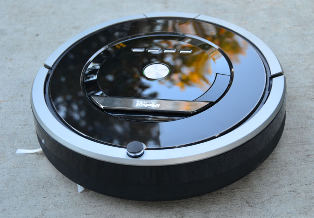 iRobot's New Roomba 800 Series Has Better Vacuuming With Less