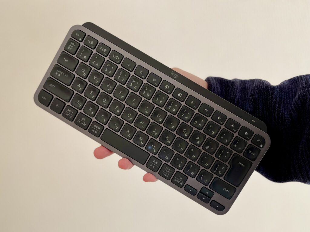 ロジクールMX KEYS MINIレビュー | 美しさと機能性のミニマルデザイン