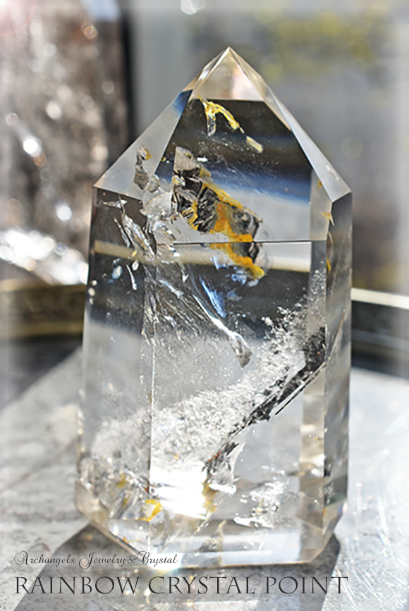 1.7kg虹入り 【水晶 ポイント】 Rainbow Rock Crystal 1.7kg虹入り