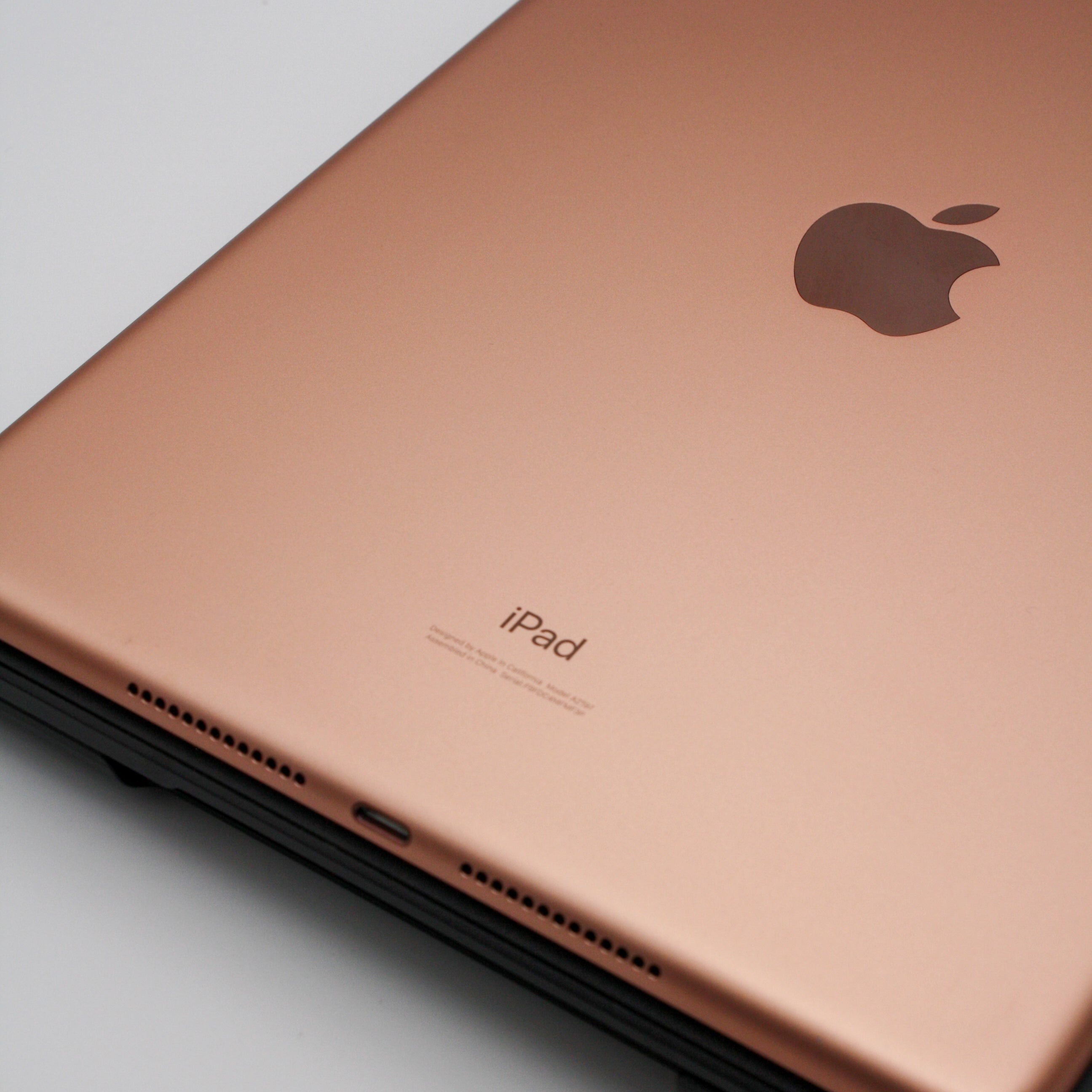 Apple iPad 7th Generation 32GB In Rose Gold – Ariel's Jewelry