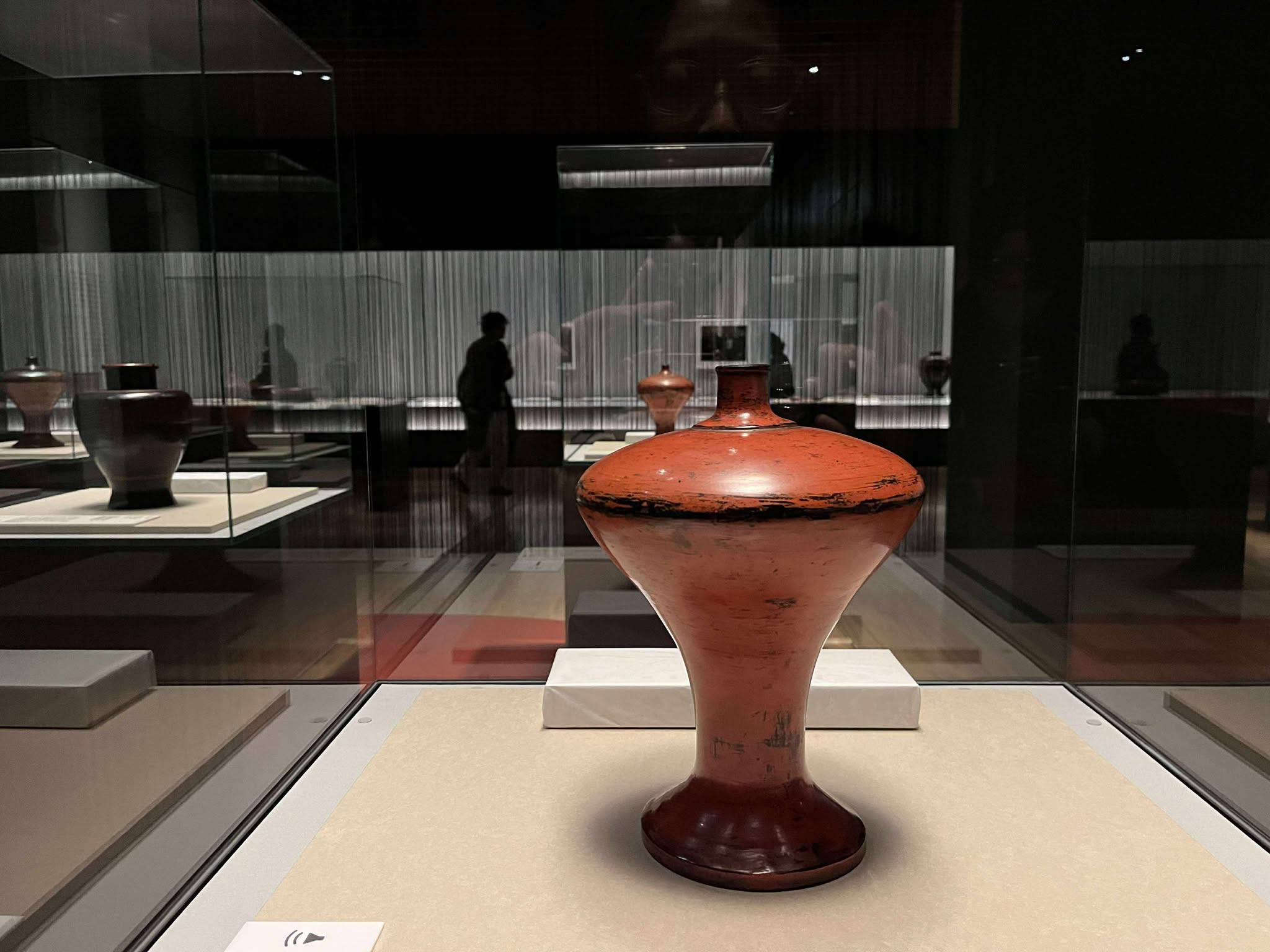 レポート】特別な朱漆器「根来」から経年の美の秘訣を学ぶ サントリー