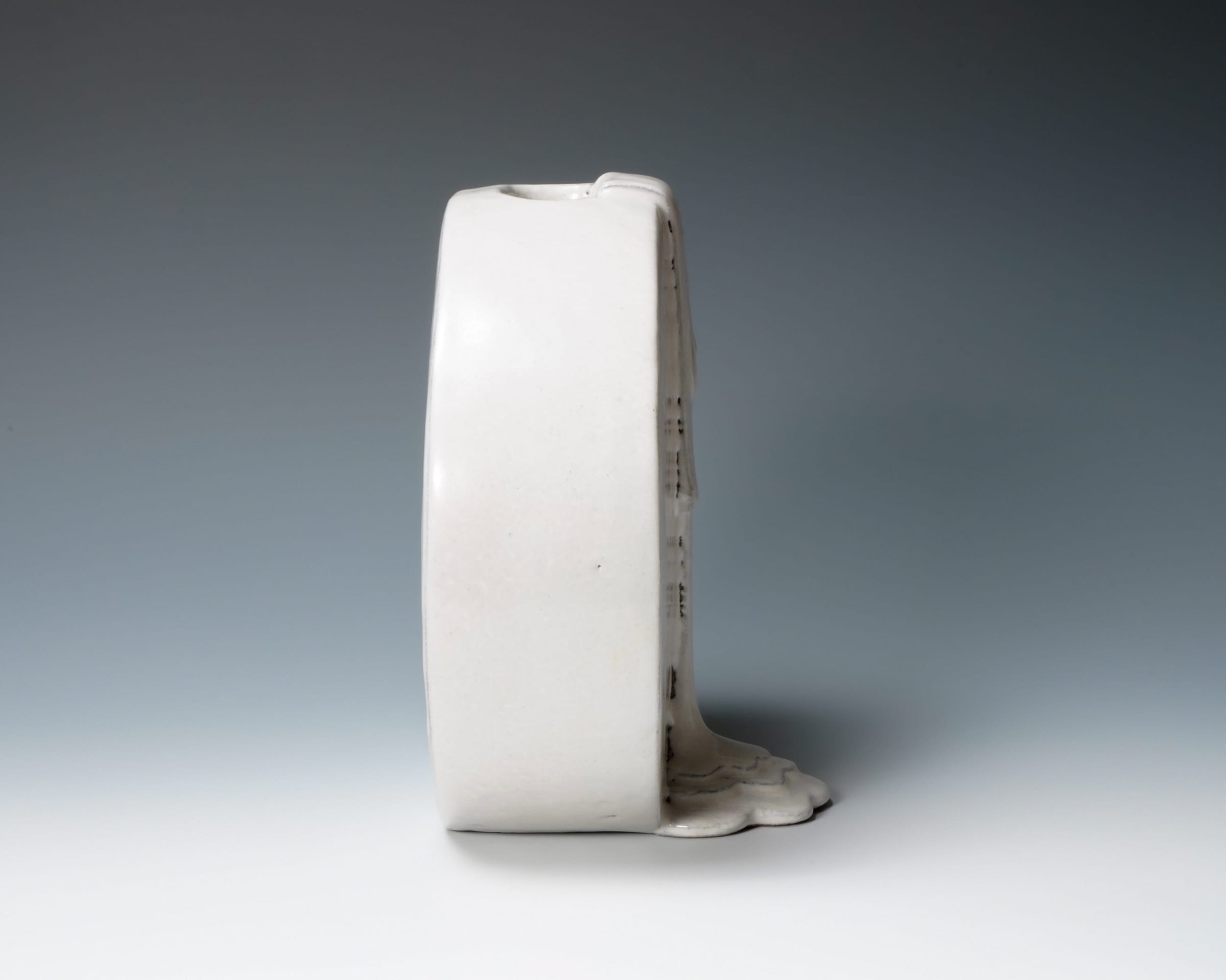Miwa Ryosaku 三輪龍作, Hagi White Glazed Sculpture 