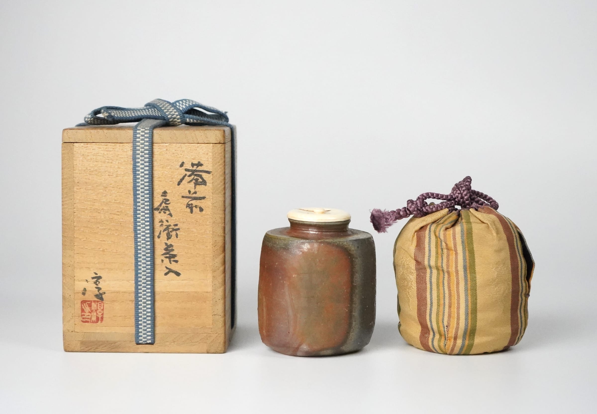 Isezaki Jun 伊勢崎淳, Bizen Tea Caddy 備前扁衛茶入 | Dai Ichi Arts