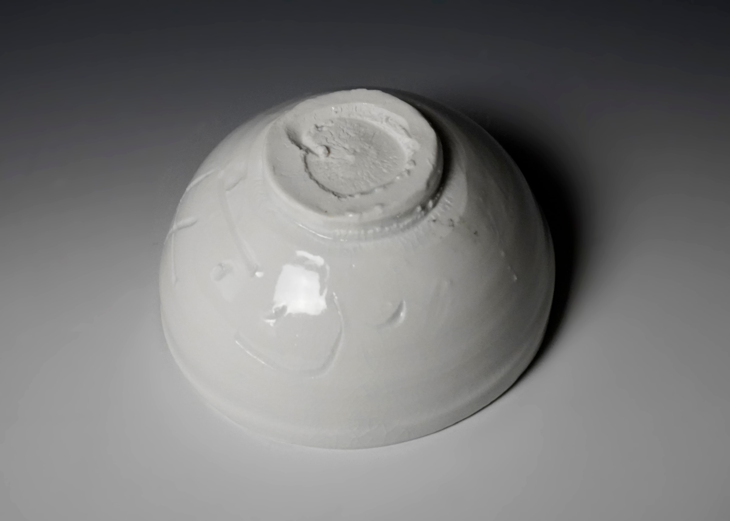 鯉江良二 Ryoji Koie 「良」 「1983」 白磁 皿 三足 本物保証 鯉江良二