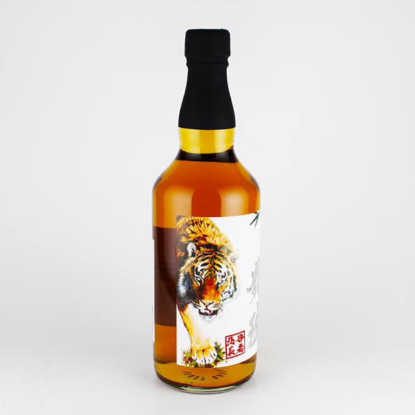 沖縄龍虎 Grain Whiskey 40度,700ml / 北谷長老酒造 / 泡盛ストリート.net