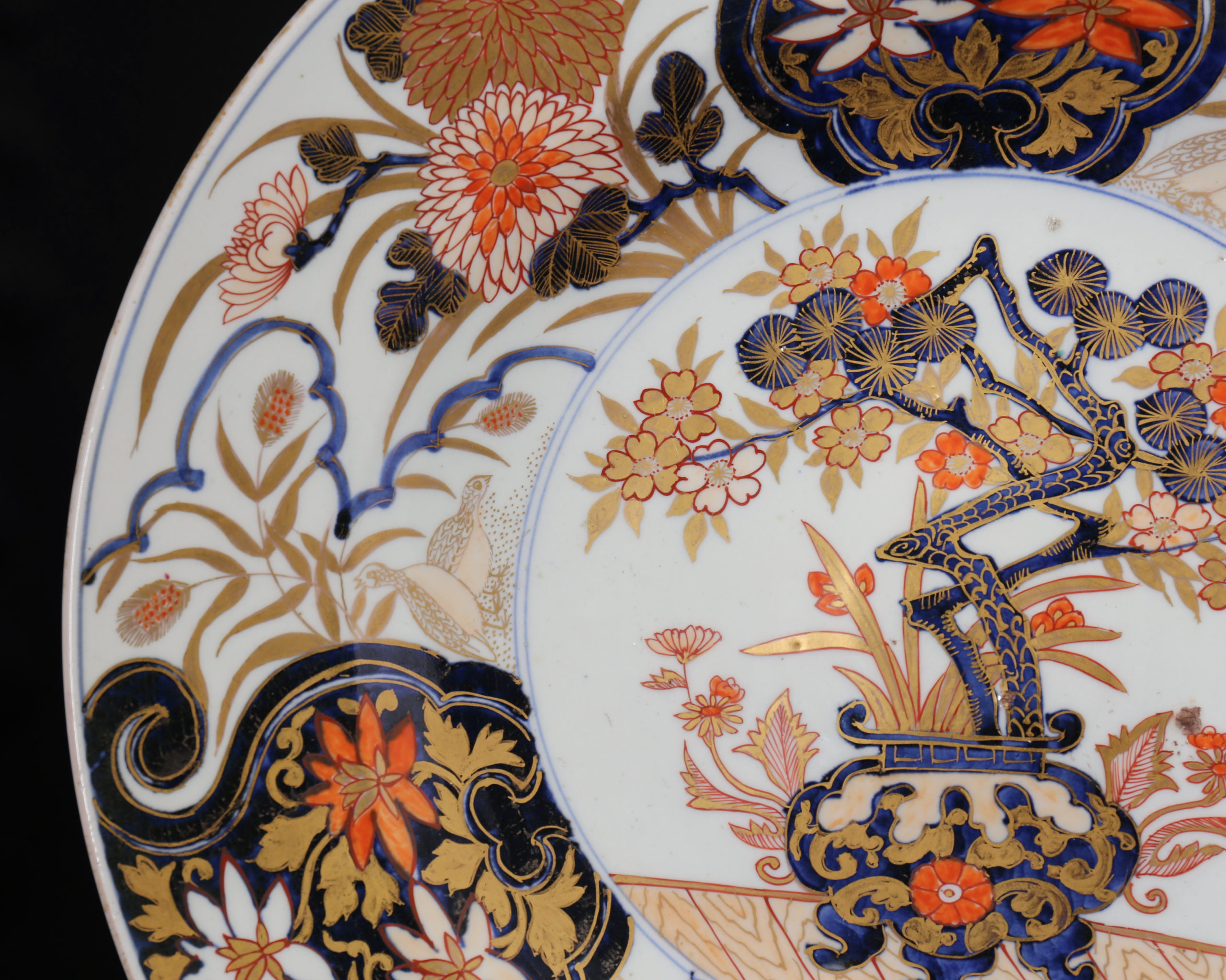 古伊万里 金彩 色絵皿 白抜き技法 兎 花籠 雪輪 大皿 古伊万里染