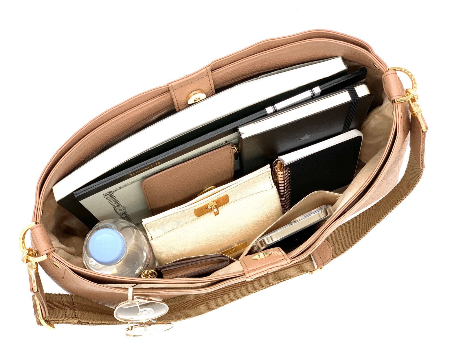 ATAOで最初に誕生したアイコンバッグ「elvy+」 – ATAO LAND+(アタ