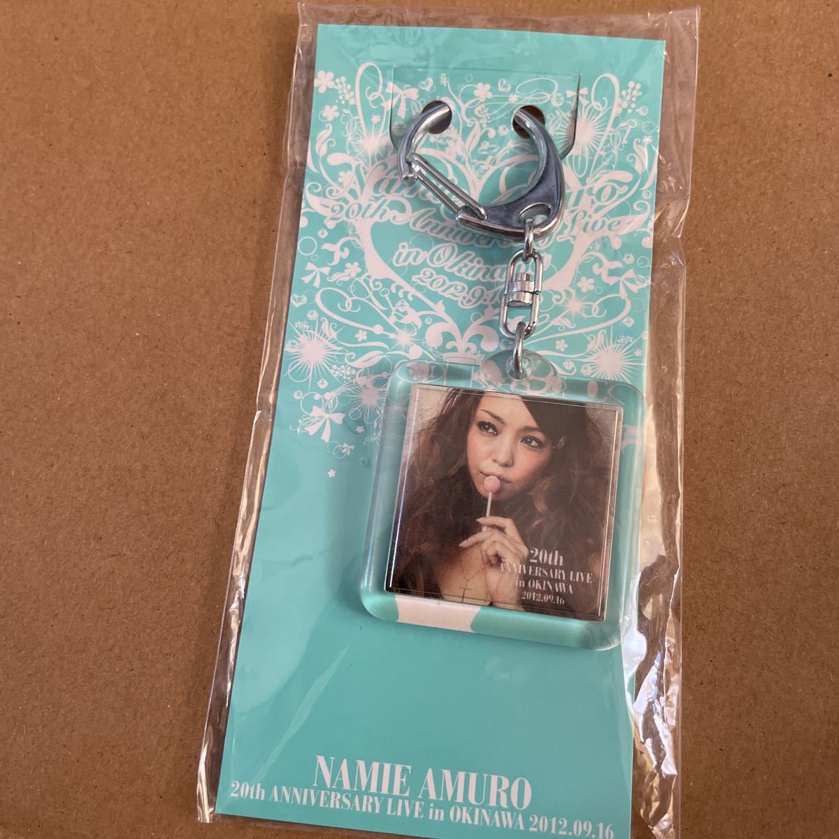 激レア！！安室奈美恵 WOWOW 懸賞当選品 20周年 最高級カット